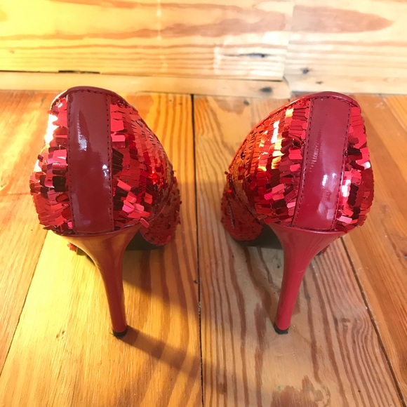 Dereon Red Fringe Sequin Heels, EUC, 7.5 - Picture 11 of 16